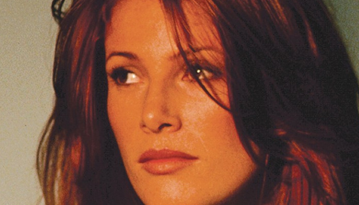 Angie Everhart Bio Early Life Career Net Worth And Salary