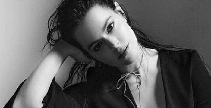 Emily Hampshire Bio, Early Life, Career, Net Worth and Salary