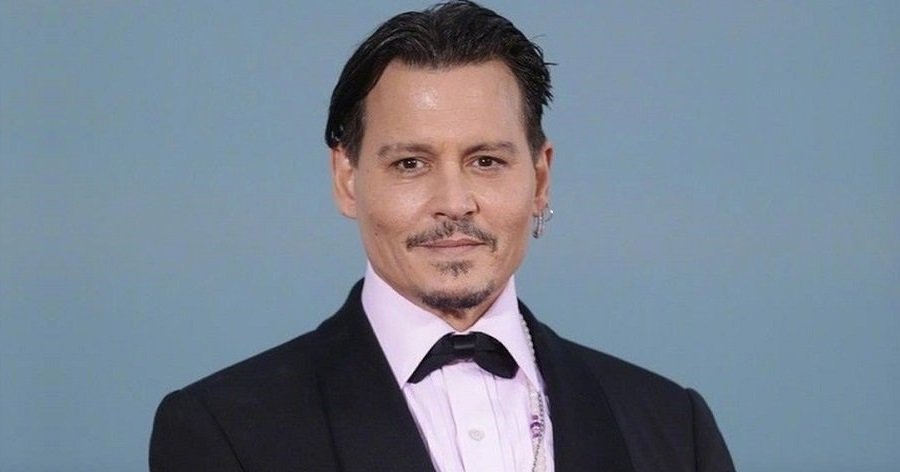 Johnny Depp Bio, Early Life, Career, Net Worth and Salary