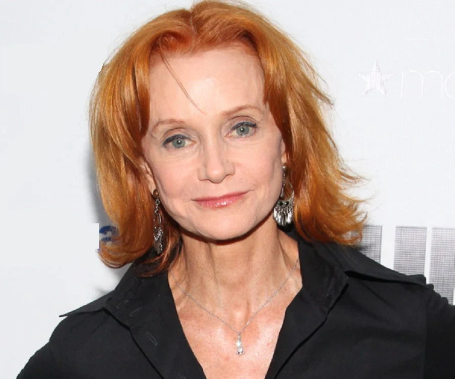 Swoosie Kurtz Bio, Early Life, Career, Net Worth and Salary